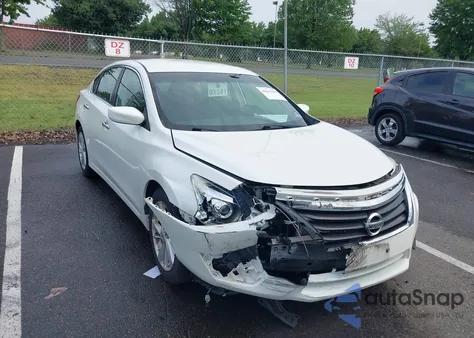 2013 Nissan Altima 2.5 Sv z USA, uszkodzony, nr VIN 1N4AL3AP7DC286383